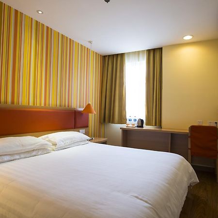 Home Inn Chengdu North Kehua Road Sichuan University Bagian luar foto