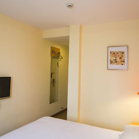 Home Inn Chengdu North Kehua Road Sichuan University Bagian luar foto