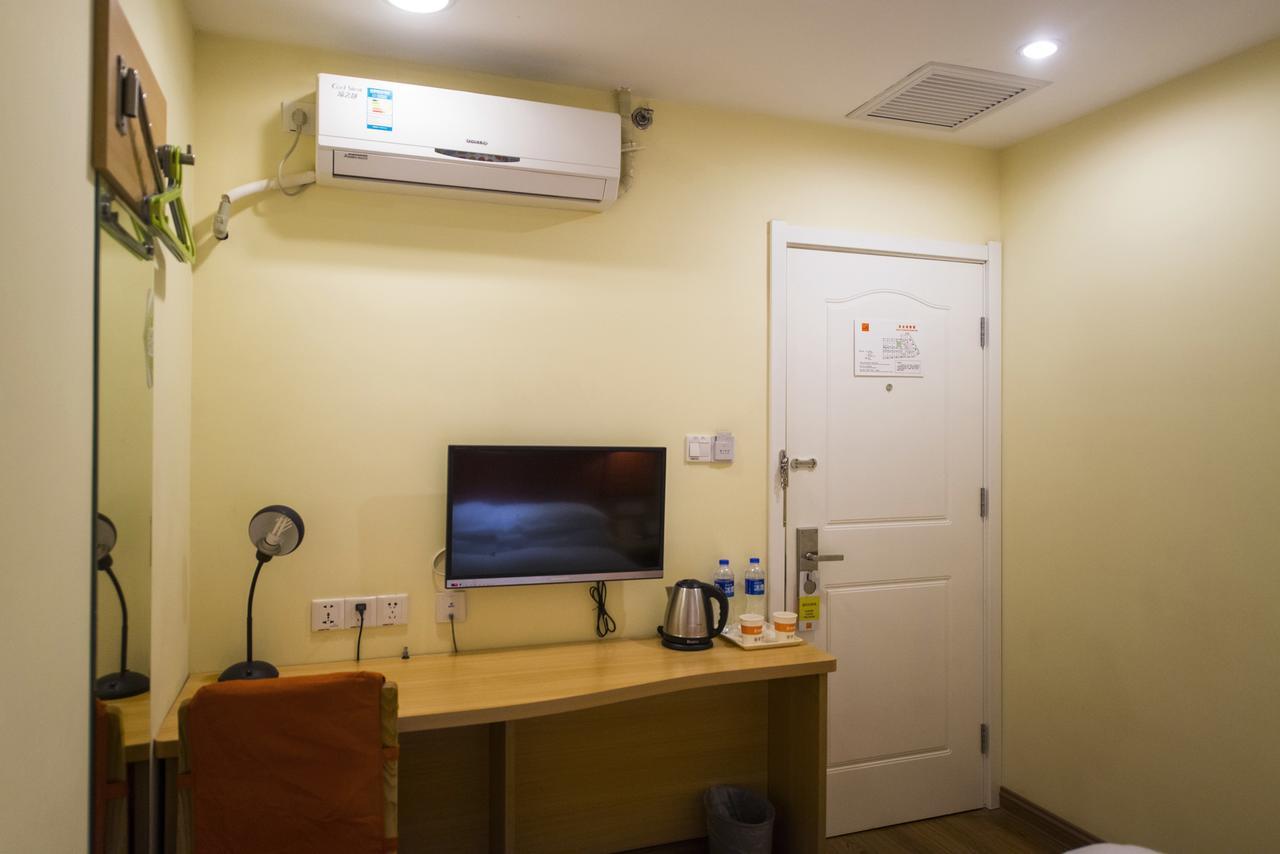 Home Inn Chengdu North Kehua Road Sichuan University Bagian luar foto