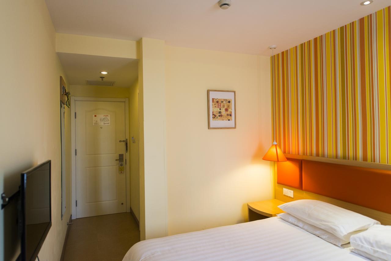 Home Inn Chengdu North Kehua Road Sichuan University Bagian luar foto
