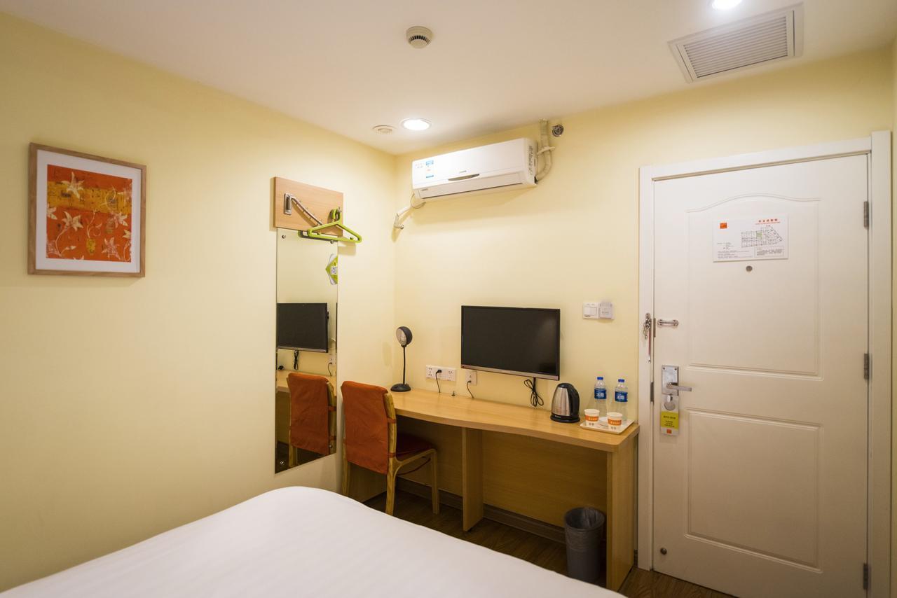 Home Inn Chengdu North Kehua Road Sichuan University Bagian luar foto